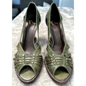 Report Olive Green Leather Huarache Style Wedge Heels Womens Size 7.5 Y2K